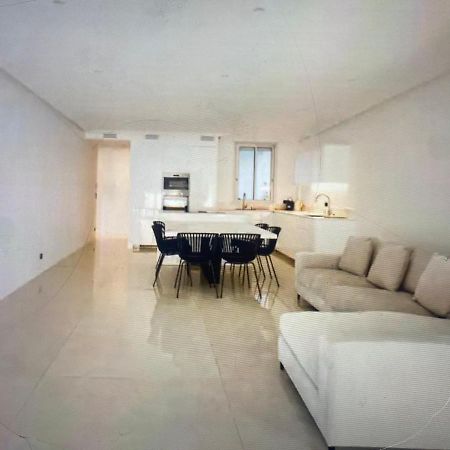 Appartement Avec Terrasse Centre-Ville Croisette คานส์ ภายนอก รูปภาพ